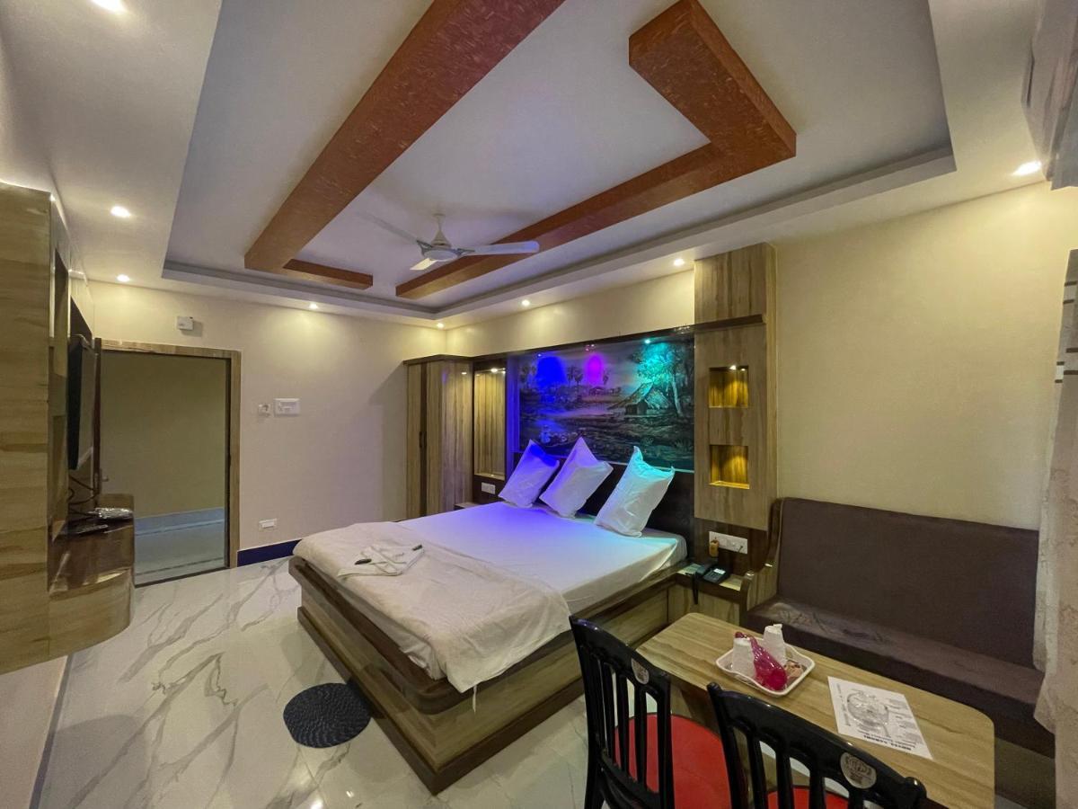 Hotel Aarohi Tarapith Exterior foto