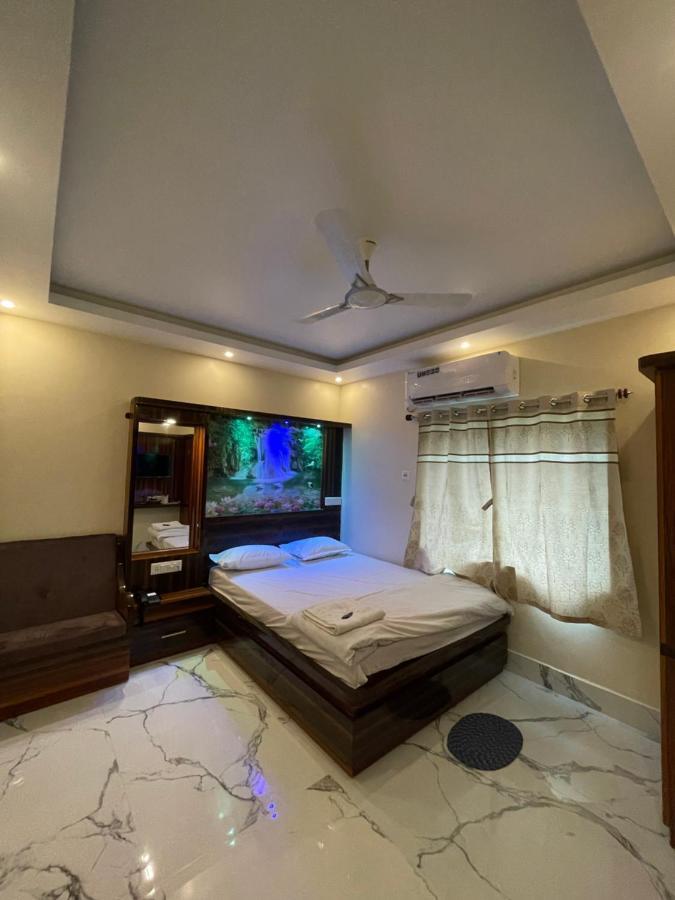 Hotel Aarohi Tarapith Exterior foto